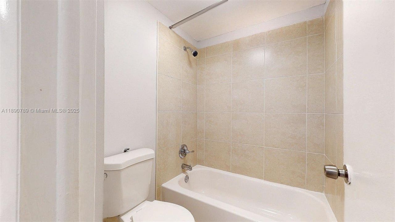 4850 SW 63rd Ter, Unit 131, Davie, FL 33314 Photo