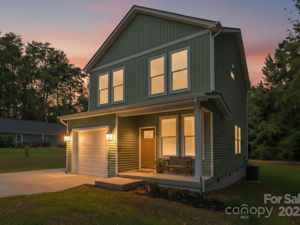 7589 Katherine Drive, Denver, NC 28037