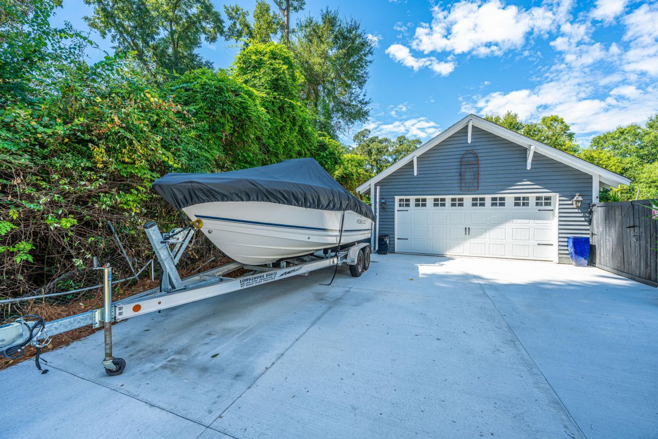 117 Fishburne Street Photo 60