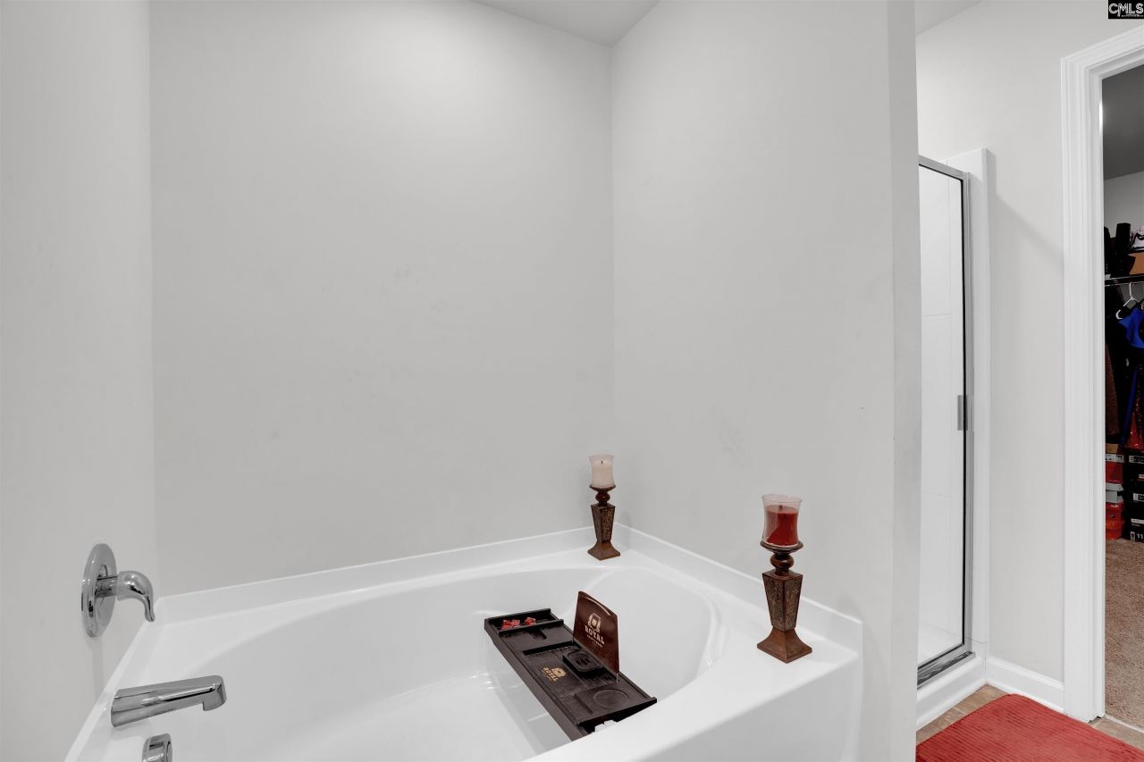 453 Tulip Way Photo 18