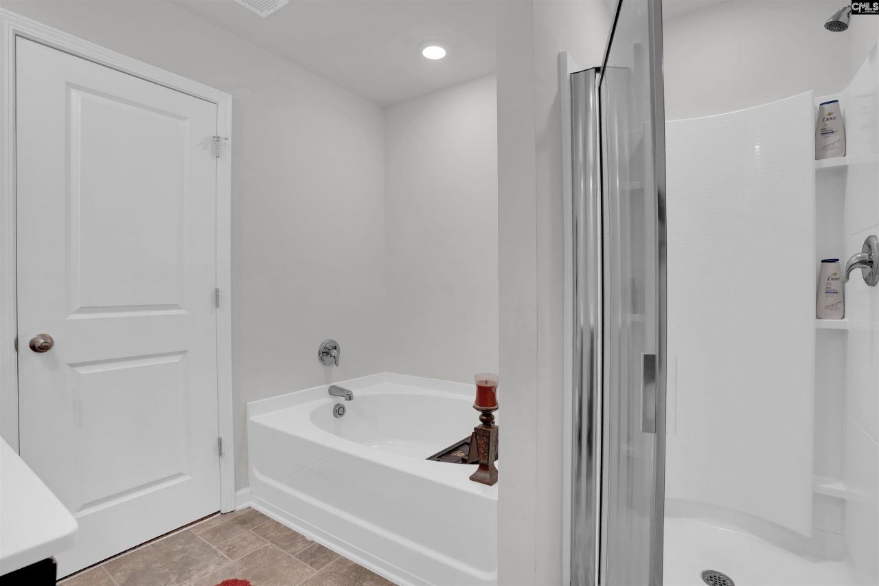 453 Tulip Way Photo 19