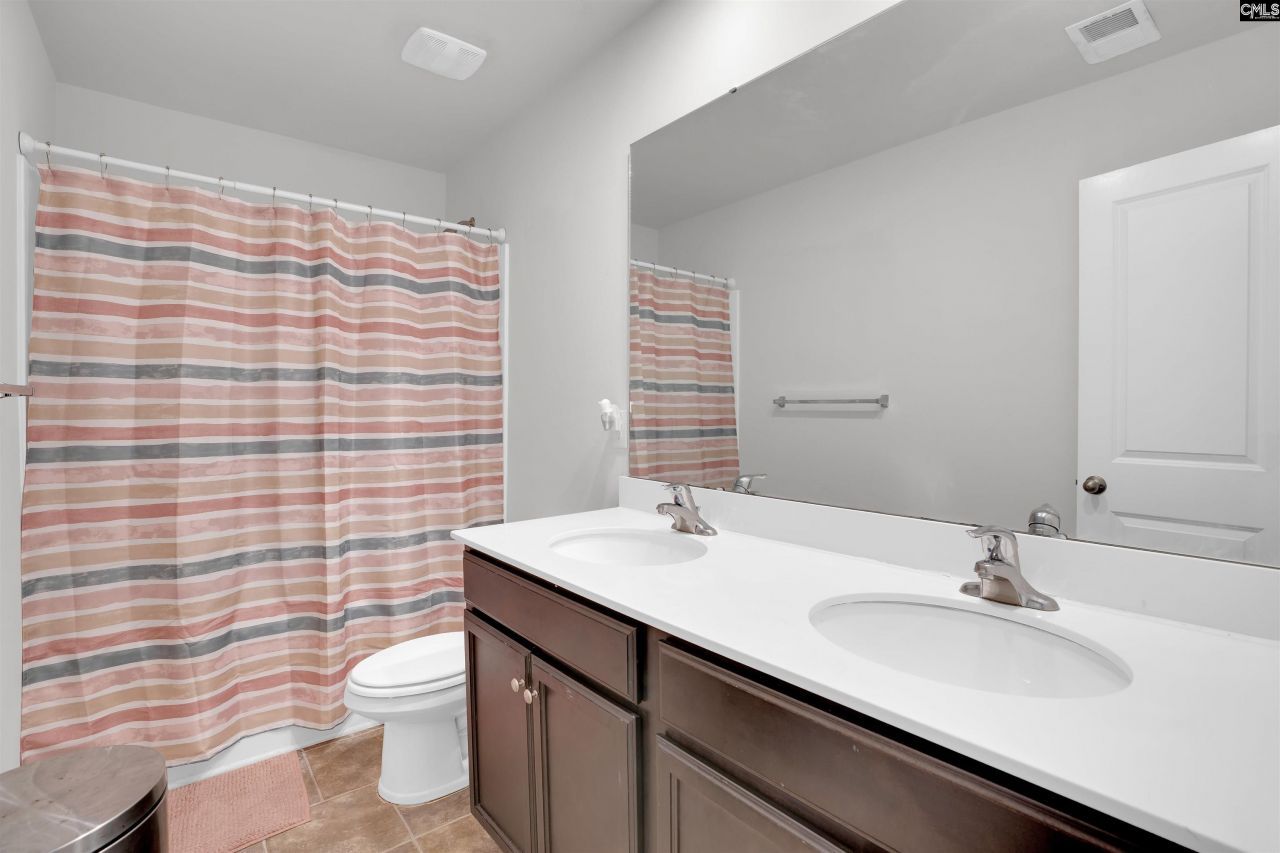 453 Tulip Way Photo 23