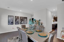 453 Tulip Way photo 4