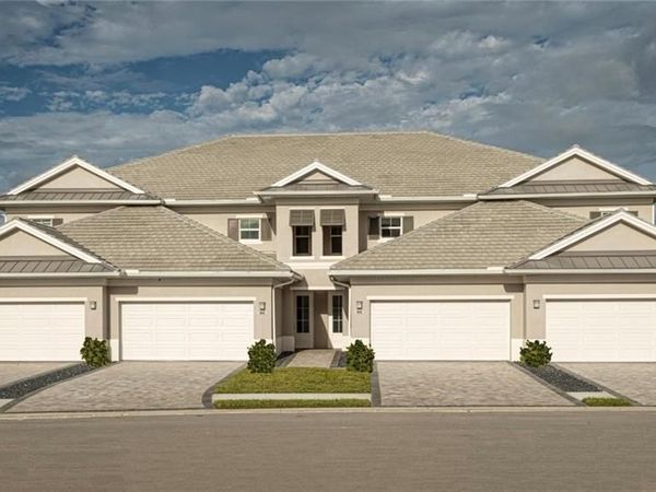 251 Indies Dr E, Unit 201, NAPLES, FL 34114