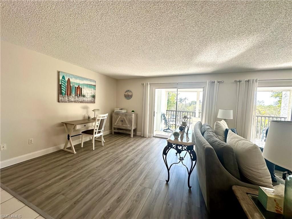 555 Park Shore Dr, Unit B-311, Naples, FL 34103 Photo