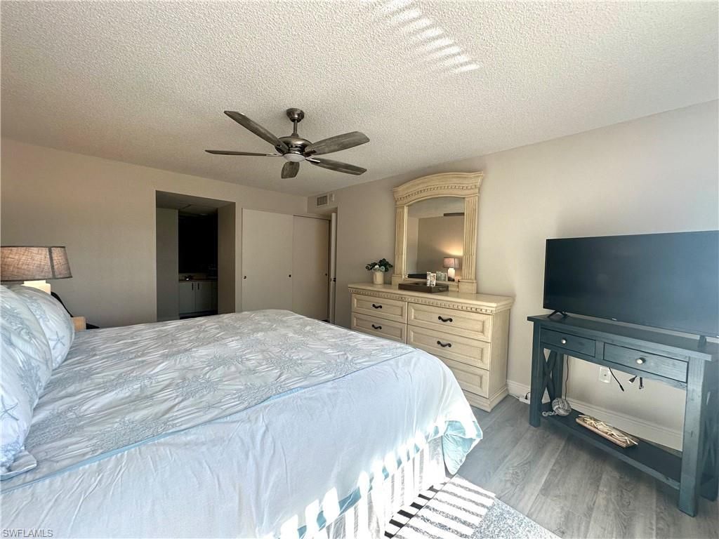 555 Park Shore Dr, Unit B-311, Naples, FL 34103 Photo