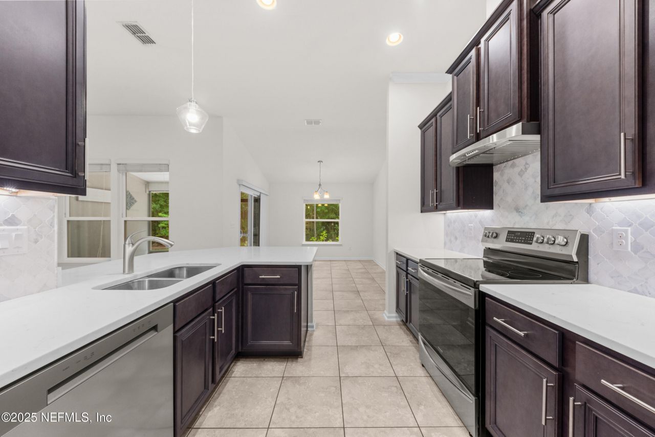 11597 Pacey's Pond Circle Circle, Jacksonville, FL 32222 Photo