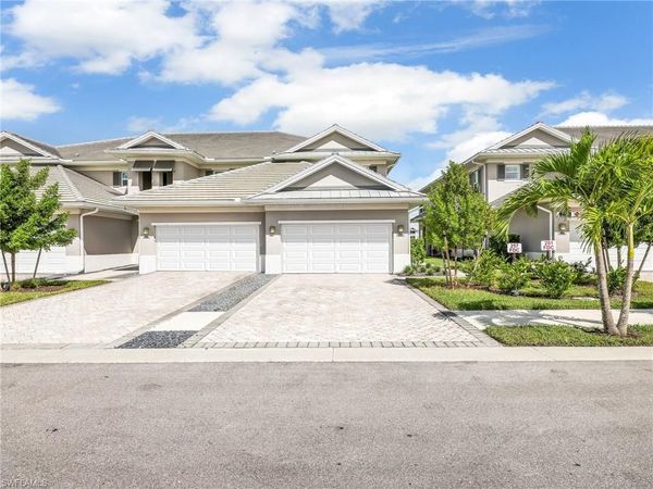 257 Indies Dr E, Unit 102, NAPLES, FL 34114