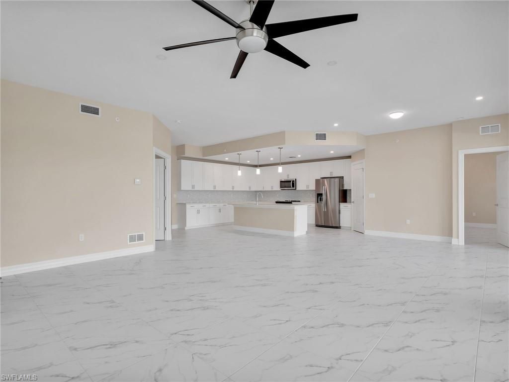 257 Indies Dr E, Unit 102, Naples, FL 34114 Photo