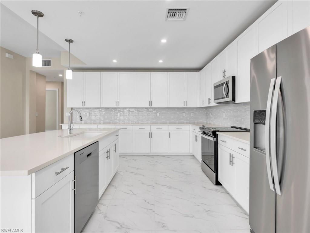 257 Indies Dr E, Unit 102, Naples, FL 34114 Photo