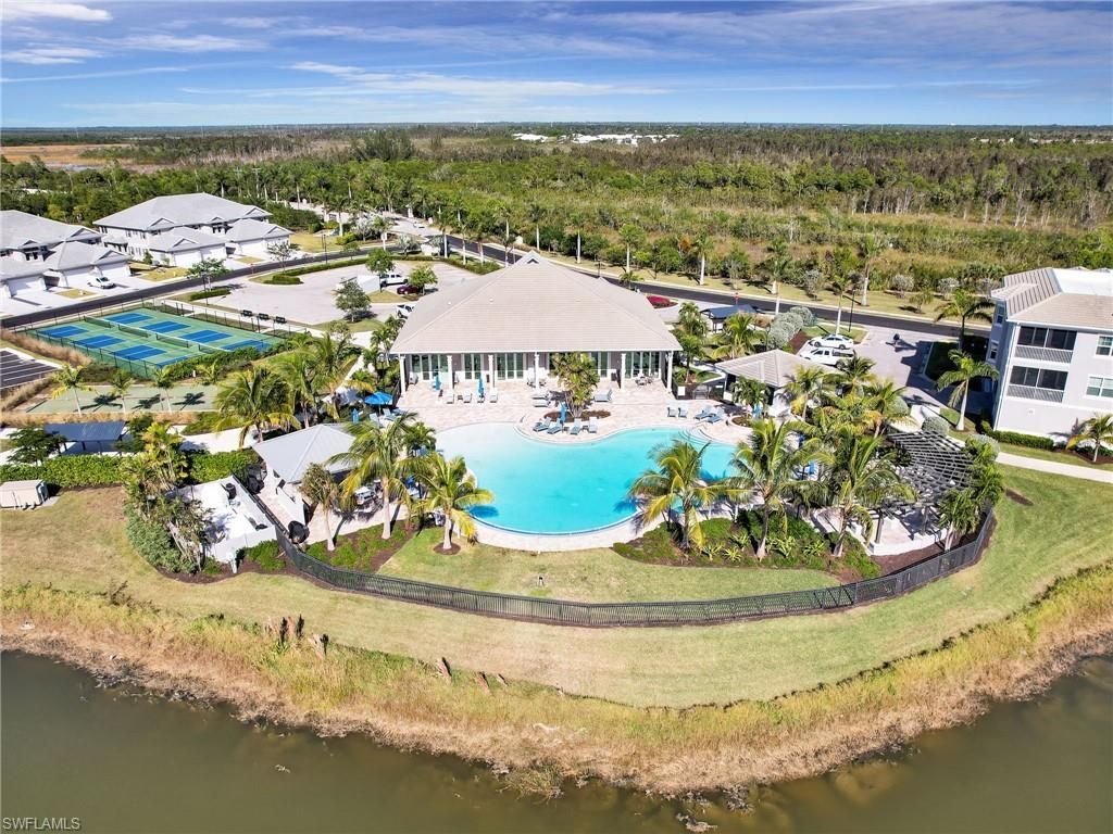 257 Indies Dr E, Unit 102, Naples, FL 34114 Photo