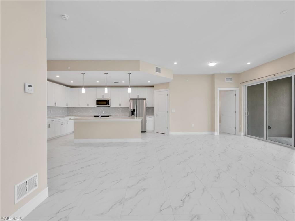 257 Indies Dr E, Unit 102, Naples, FL 34114 Photo