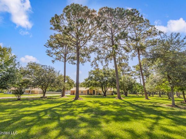 2512 Old Shell Landing Road, Ocean Springs, MS 39564