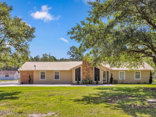 2512 Old Shell Landing Road, Ocean Springs, MS 39564