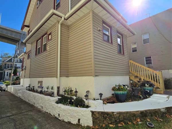 28 morningstar Road, Staten Island, NY 10303