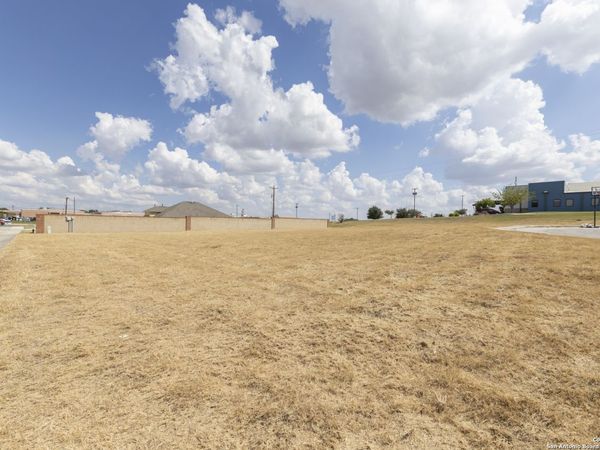 105 Juniors, La Vernia, TX 78121