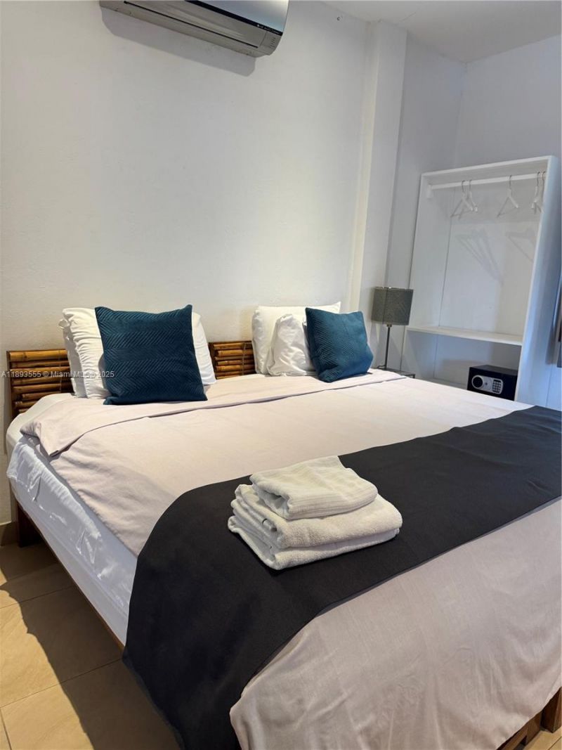 Please Call For Address, Miami, FL 33196 Photo