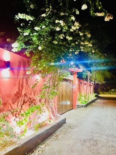 Please Call For Address, Miami, FL 33196 Photo