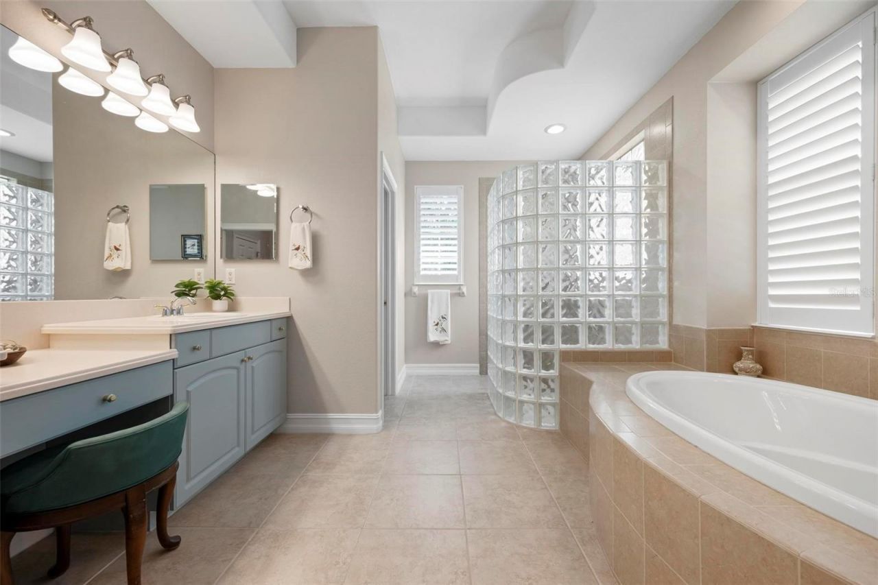 225 Pesaro Drive, North Venice, FL 34275 Photo