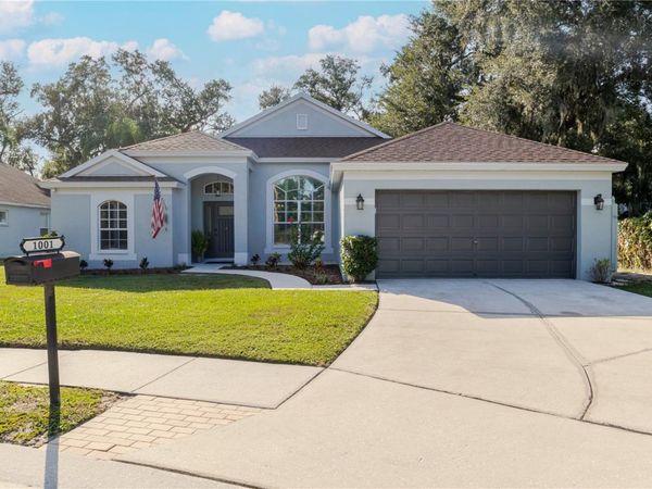 1001 ENGLISH BLUFFS COURT, BRANDON, FL 33511