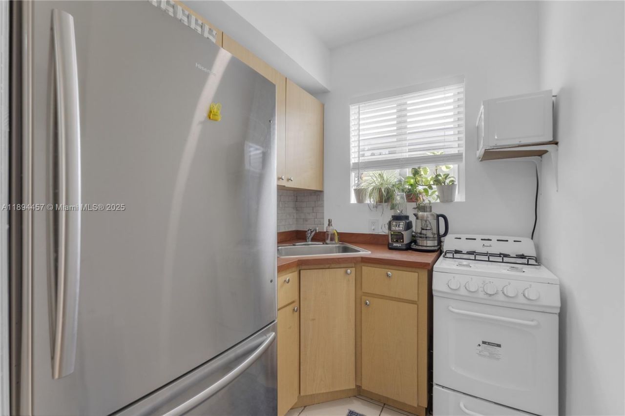 1027 S Euclid Ave, Unit 12, Miami Beach, FL 33139 Photo