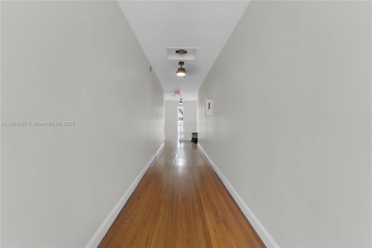 1027 S Euclid Ave, Unit 12, Miami Beach, FL 33139 Photo