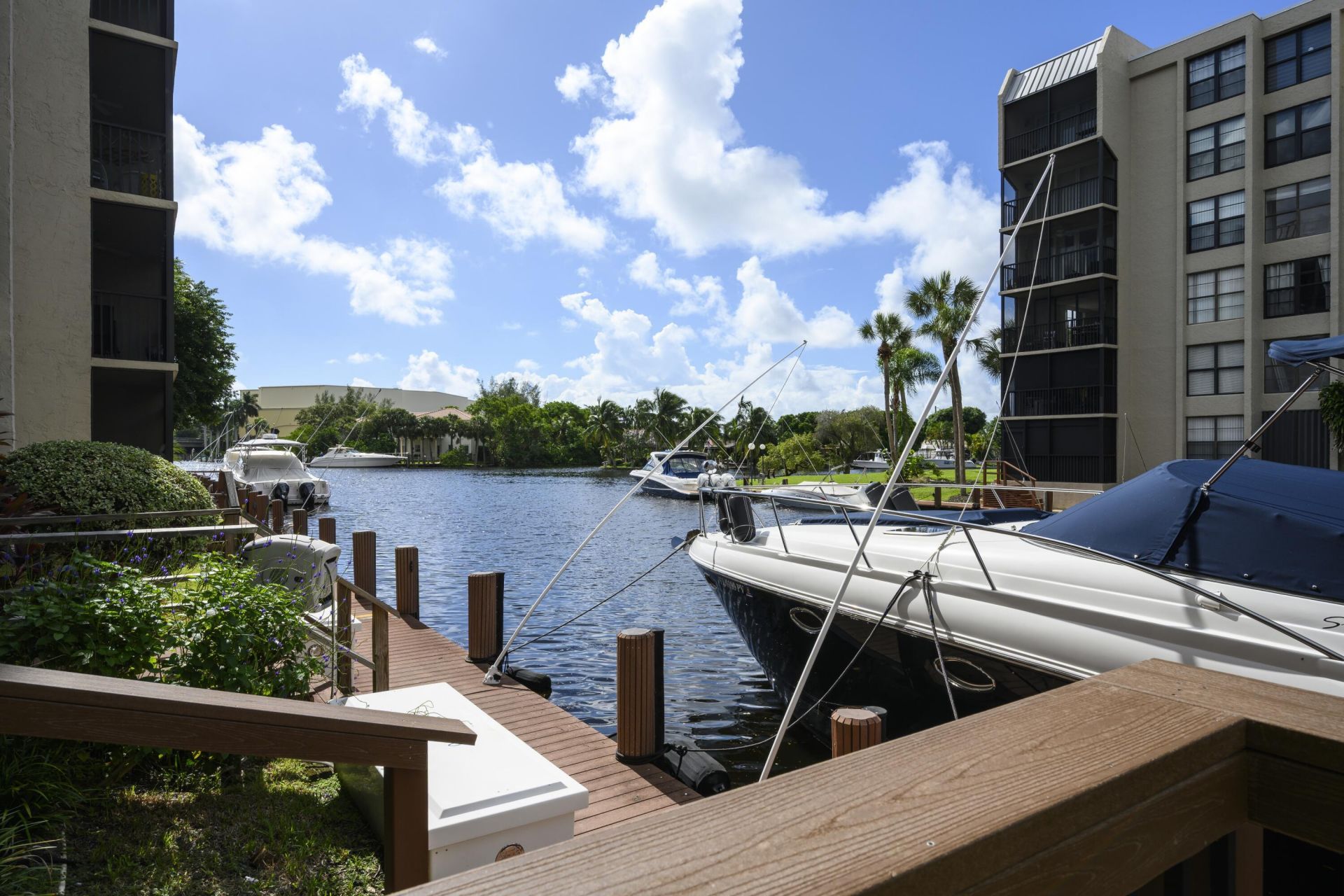 8 Royal Palm Way, Unit 2050, Boca Raton, FL 33432 Photo