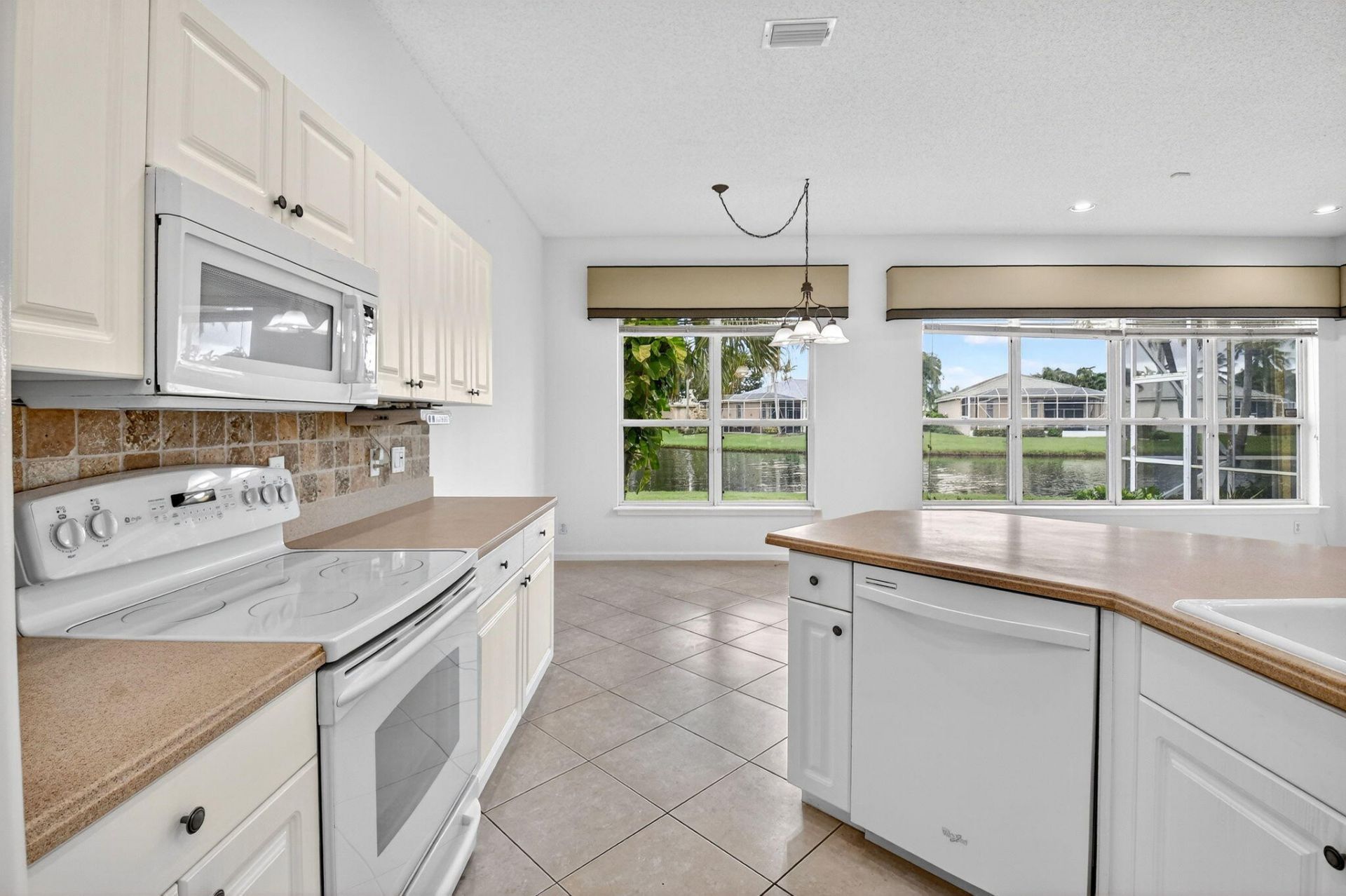7975 Rockford Road, Boynton Beach, FL 33472 Photo