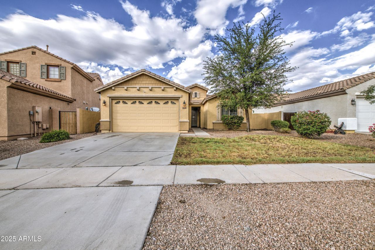 4224 S Fireside Court, Gilbert, AZ 85297 Main Photo