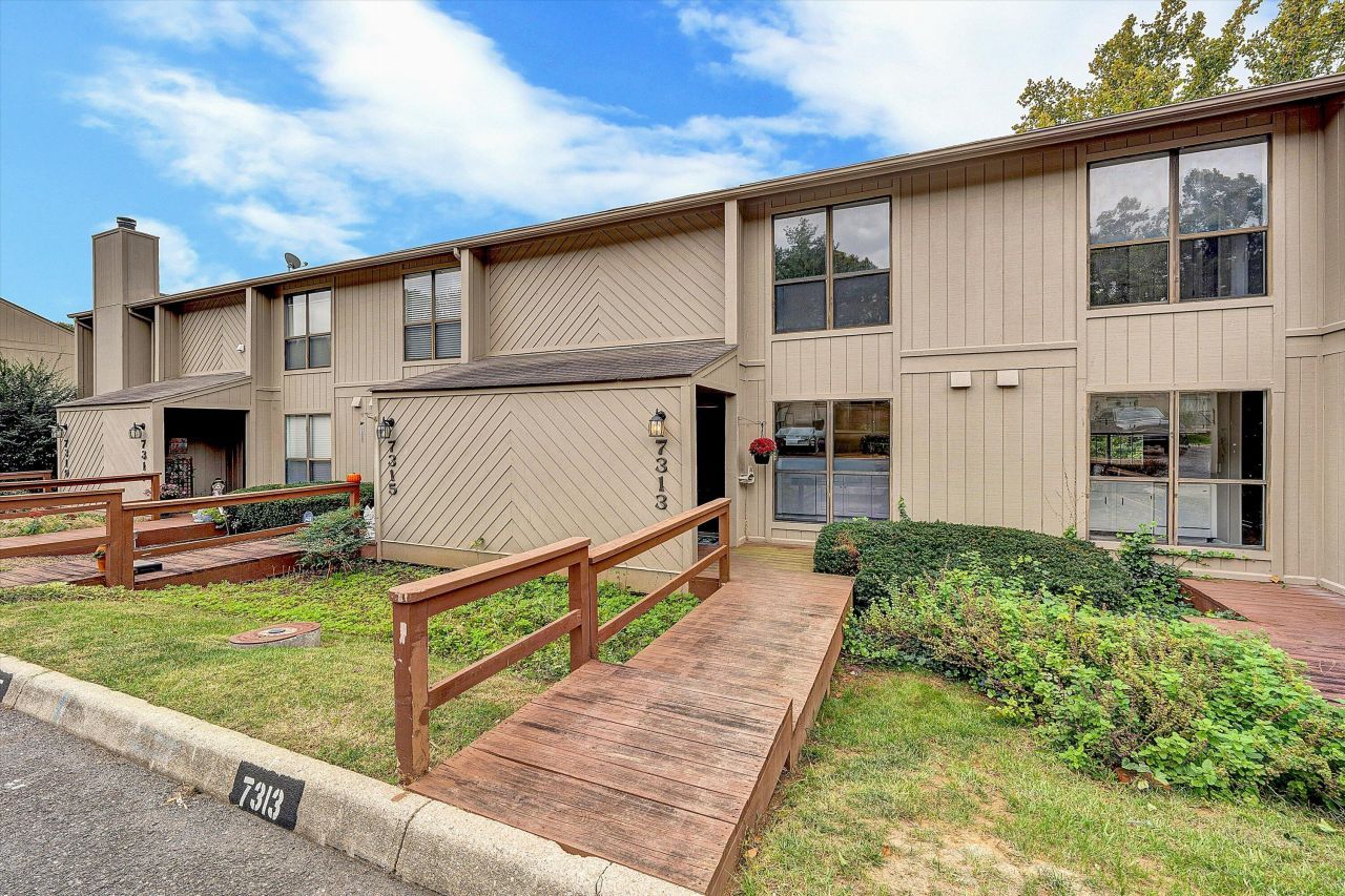 7313 Maple Ct Sw, Roanoke, VA 24018 Main Photo