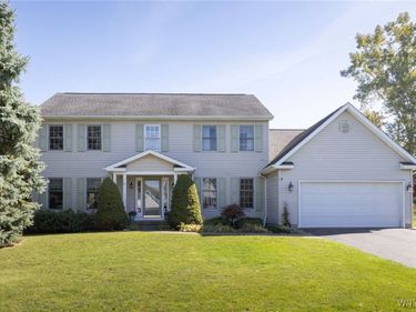 103 Burbank Drive, Orchard Park, NY 14127