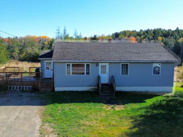 406 W Kennebec Road, Machias, ME 04654