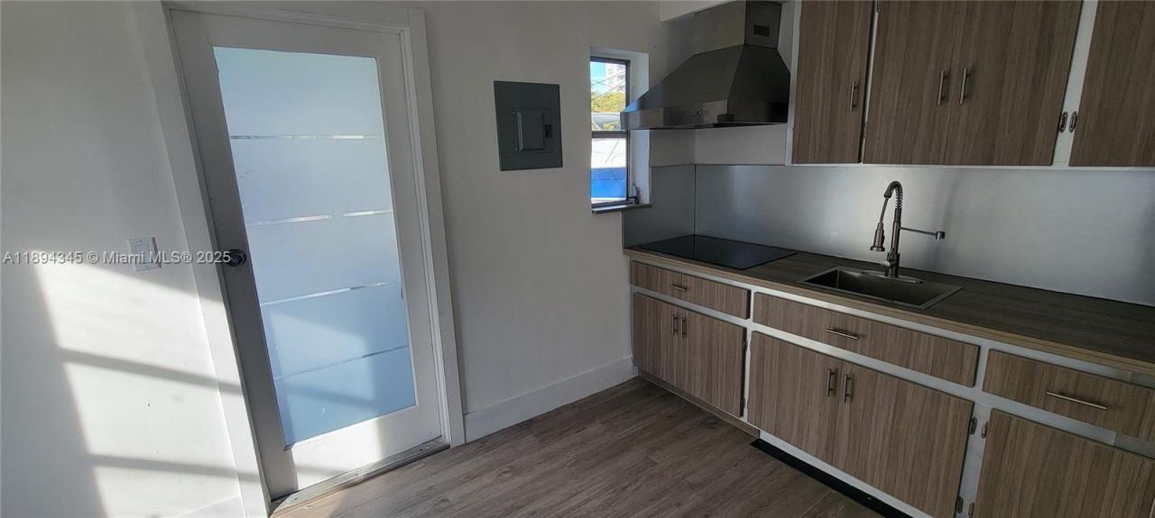 3721 SW 27th Ter, Miami, FL 33134 Photo