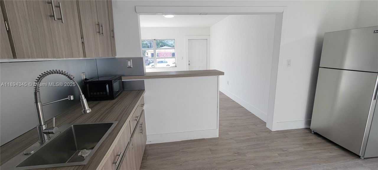 3721 SW 27th Ter, Miami, FL 33134 Photo