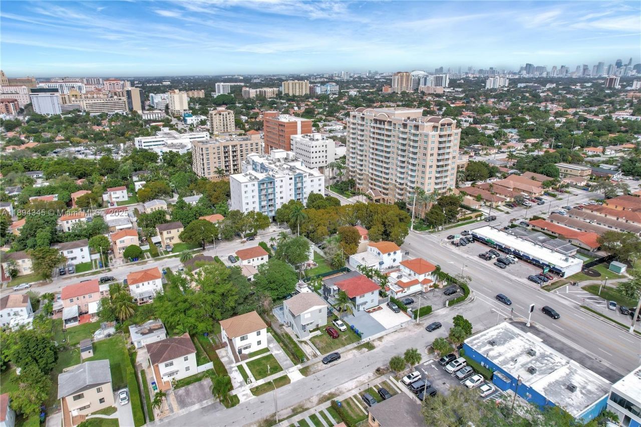 3721 SW 27th Ter, Miami, FL 33134 Photo