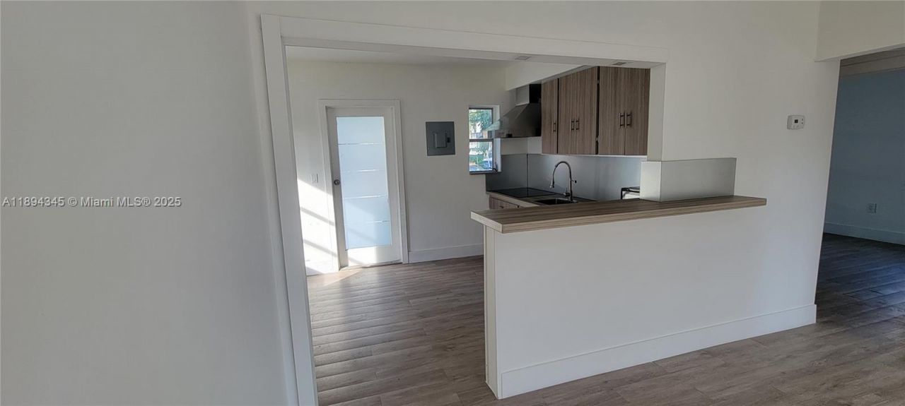 3721 SW 27th Ter, Miami, FL 33134 Photo