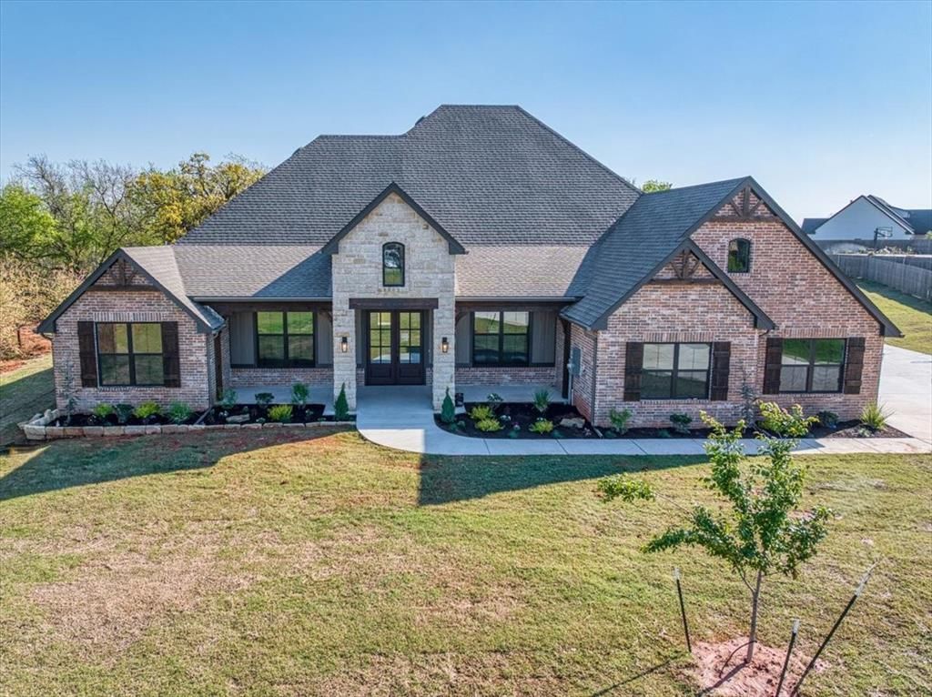 912 Acclivis Circle, Newcastle, OK 73065 Main Photo