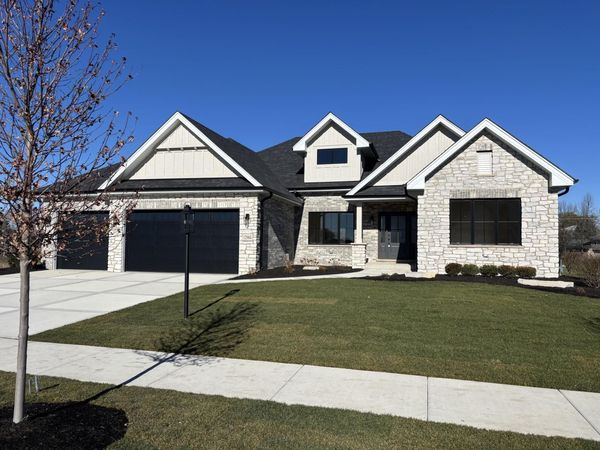 12984 Spirea Avenue, St. John, IN 46373