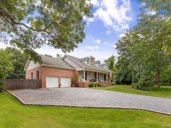 2 Sunset Road, Sag Harbor, NY 11963