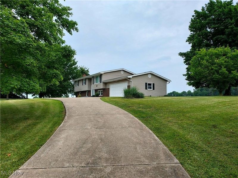 1990 Belfort Avenue NE, Louisville, OH 44641 Photo 3