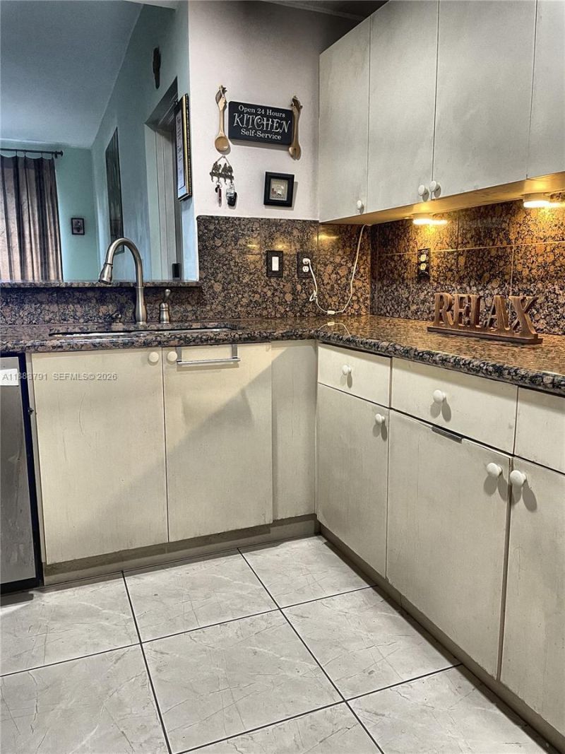 6540 NW 114th Ave, Unit 1426, Doral, FL 33178 Photo