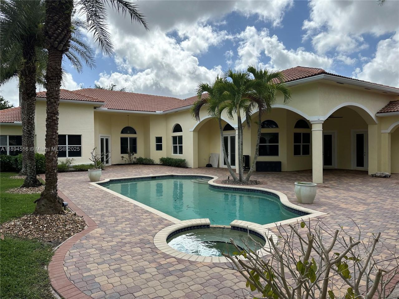 2273 Phoenix Ave, Davie, FL 33324 Photo