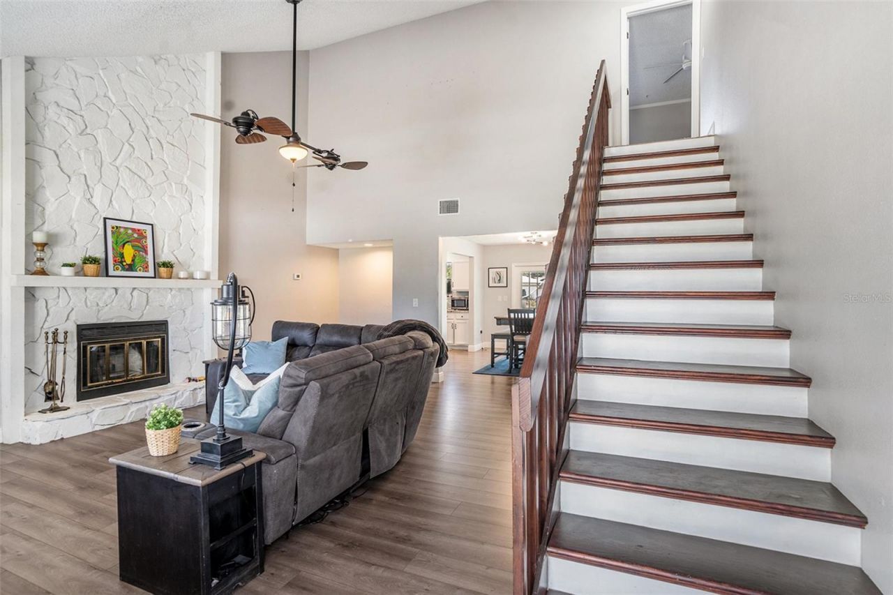 736 Sandy Creek Drive, Brandon, FL 33511 Photo