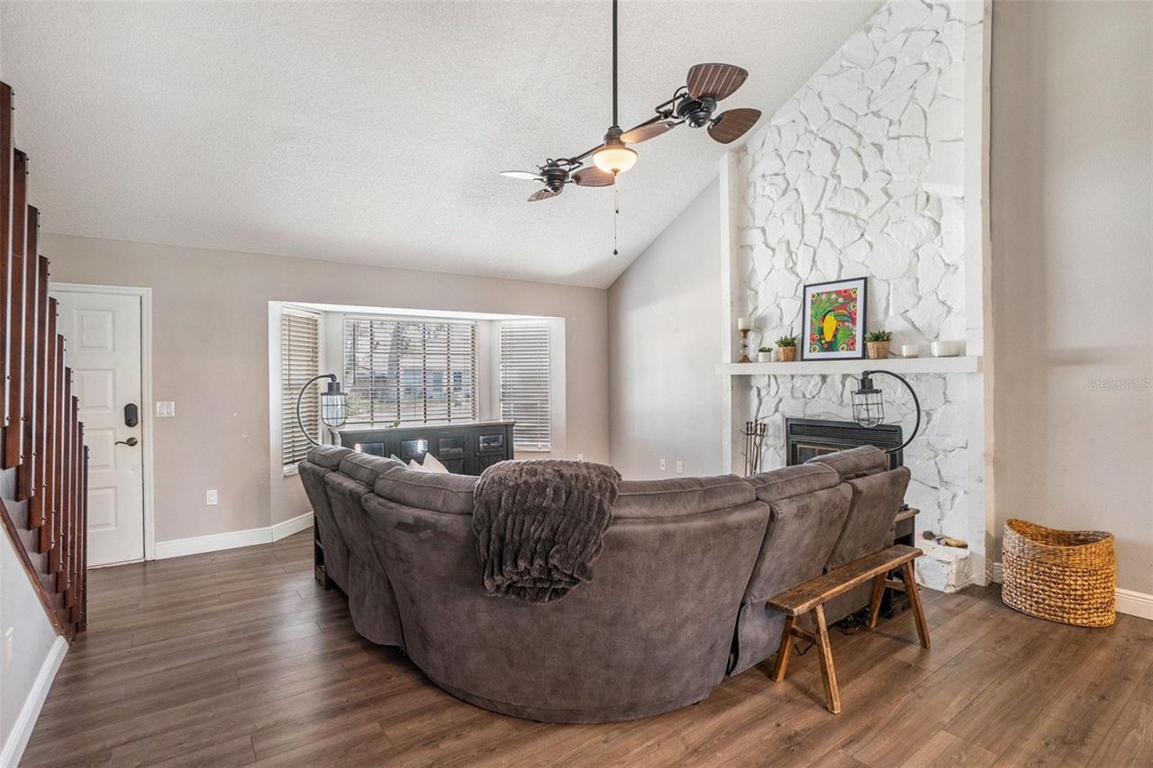 736 Sandy Creek Drive, Brandon, FL 33511 Photo