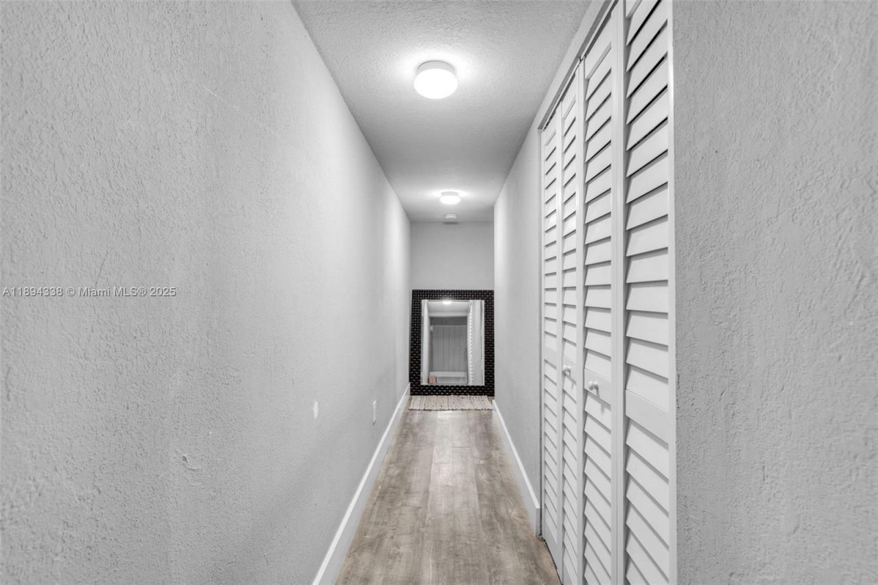 19440 NE 26th Ave, Unit 54B, Miami, FL 33180 Photo