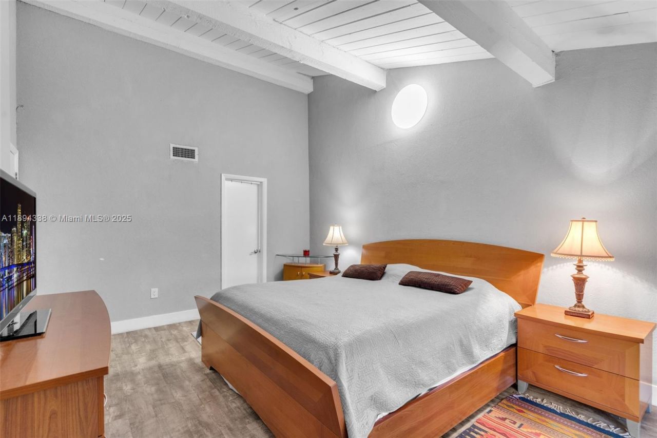 19440 NE 26th Ave, Unit 54B, Miami, FL 33180 Photo