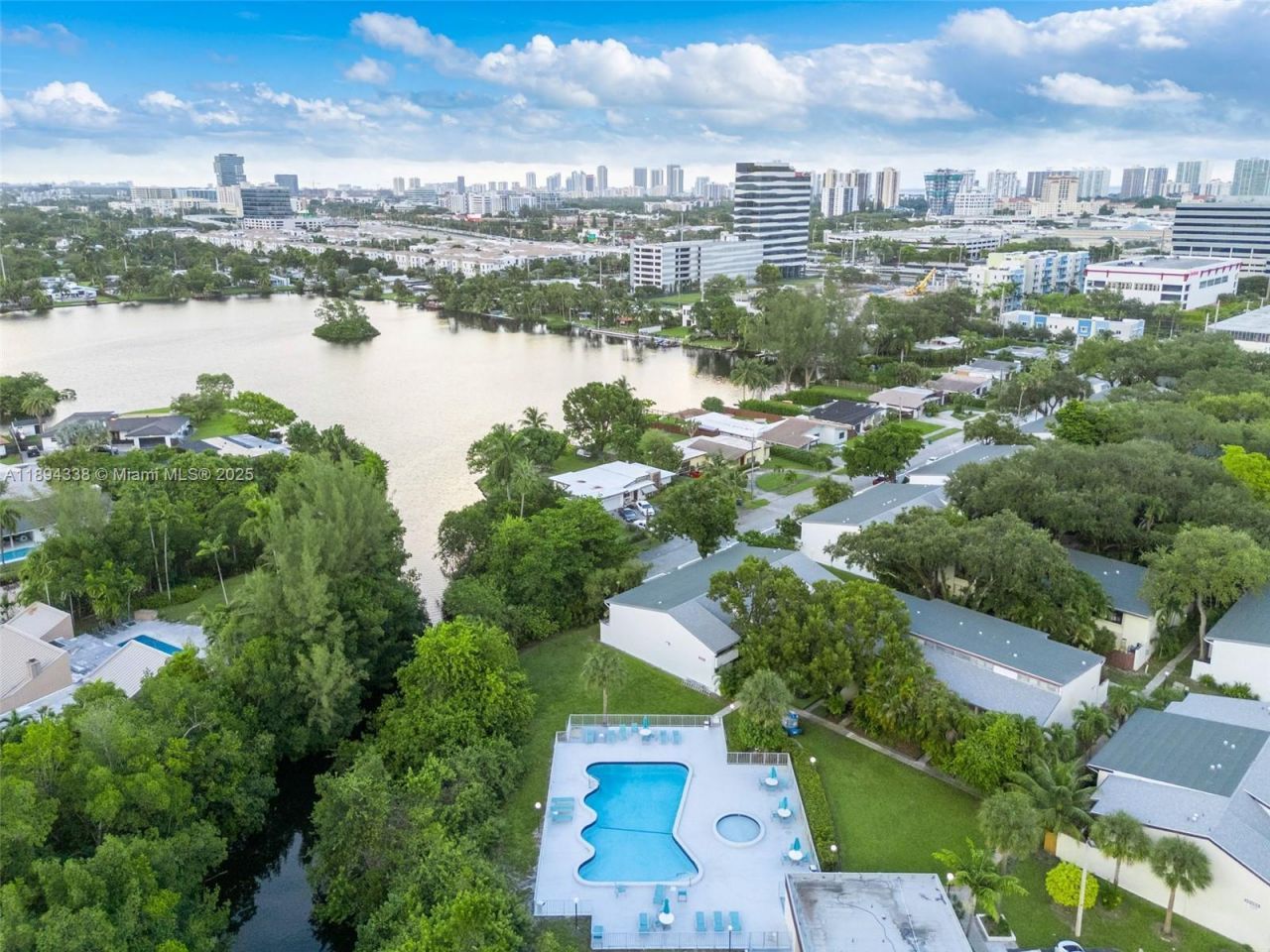 19440 NE 26th Ave, Unit 54B, Miami, FL 33180 Photo