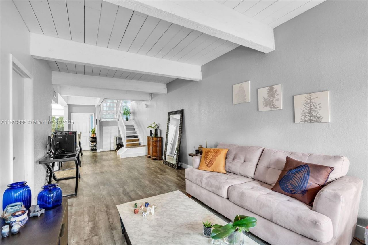 19440 NE 26th Ave, Unit 54B, Miami, FL 33180 Photo