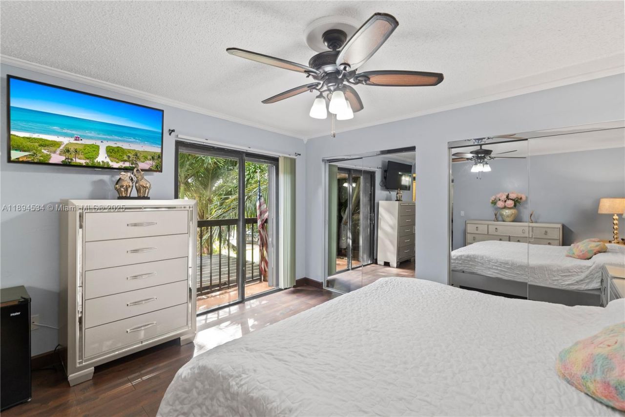 2450 W 67th Pl, Unit 13-12, Hialeah, FL 33016 Photo