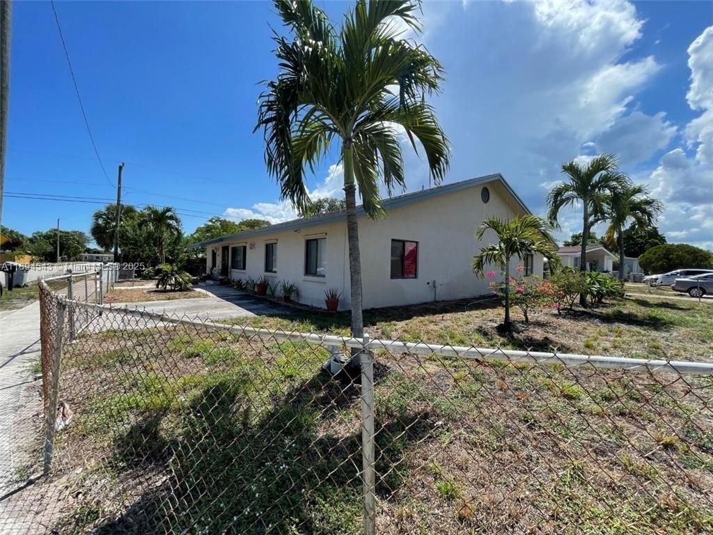 5181 NE 17th Ave, Pompano Beach, FL 33064 Photo